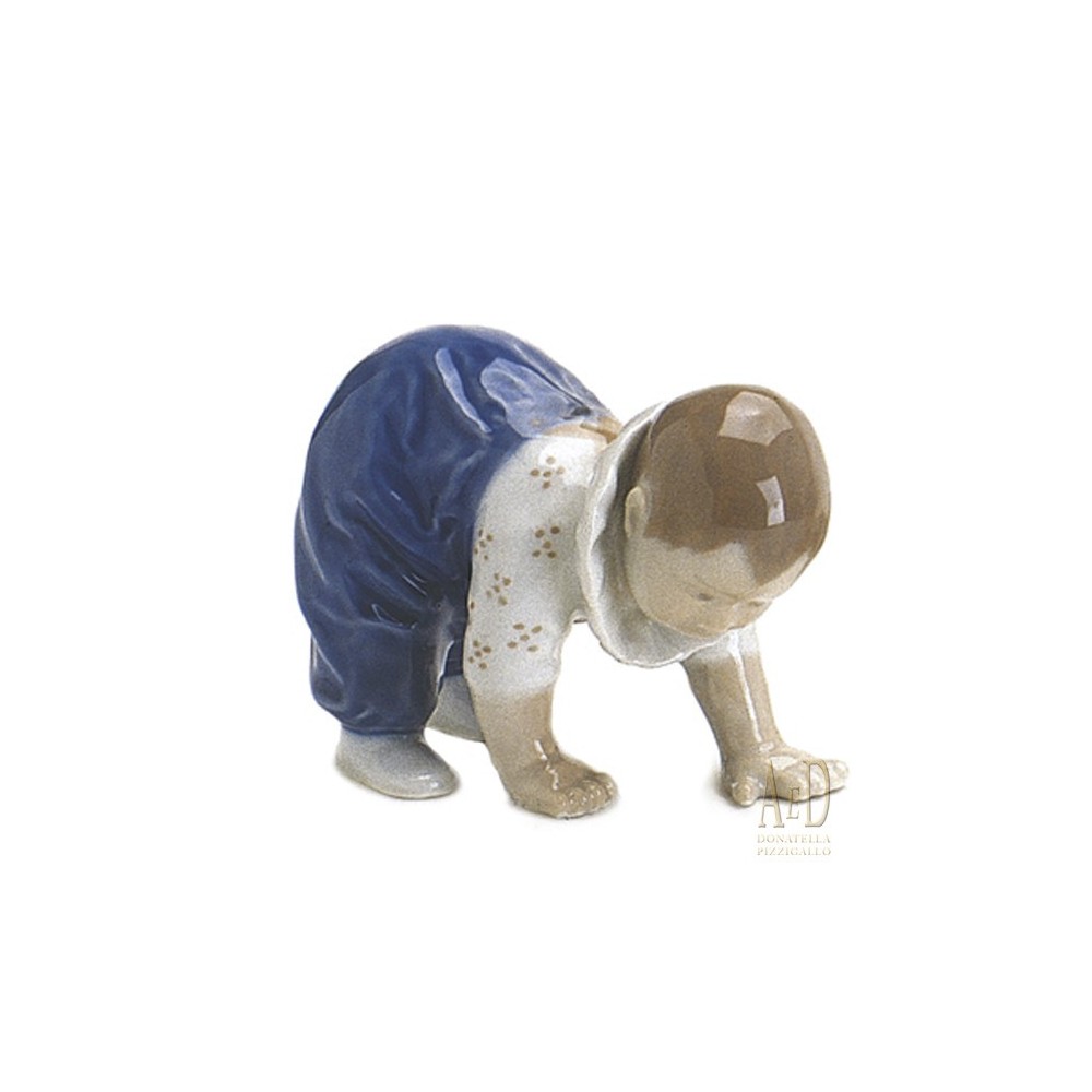 Royal Copenhagen figura di un bambino a gattoni